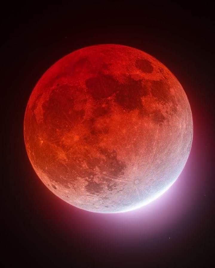CarlosBarretoA's tweet photo. #EclipseLunar 
Resto del Mundo // Ecuador https://t.co/vmTfn8Fgc9
