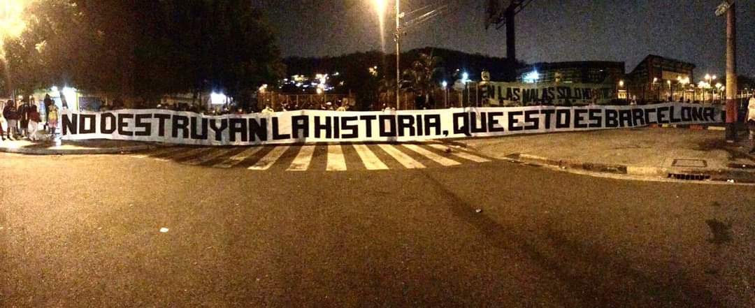 felix_1925's tweet photo. @BarcelonaSC Jugadores sin alma 
Suden la camiseta 
Que para eso les pagan 💸 🤬
 @AlfaroMoreno @aquilesalvarez https://t.co/yijDtNAyCJ