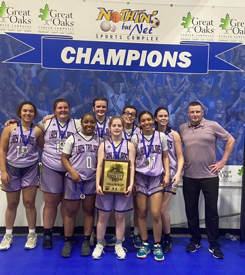 LouLadyTrojans's tweet photo. These ladies will be at The Classic this weekend at the KY Expo Center. https://t.co/kb5K9mdyBU