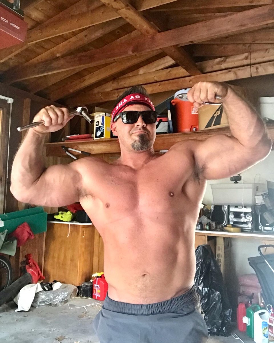 dredlifter's tweet image. Garage daddy today.  Working with tools.  Sweating, burping and grunting.  Doing manly things.