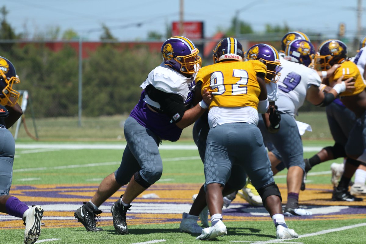 GoConqs's tweet photo. 🏈Football | #GoConqs 

@GoConqsFB hit the field for their Spring Game today &amp; got some good work in 

Peep👀some pics of the action📸 https://t.co/TsjpiPIAZ5
