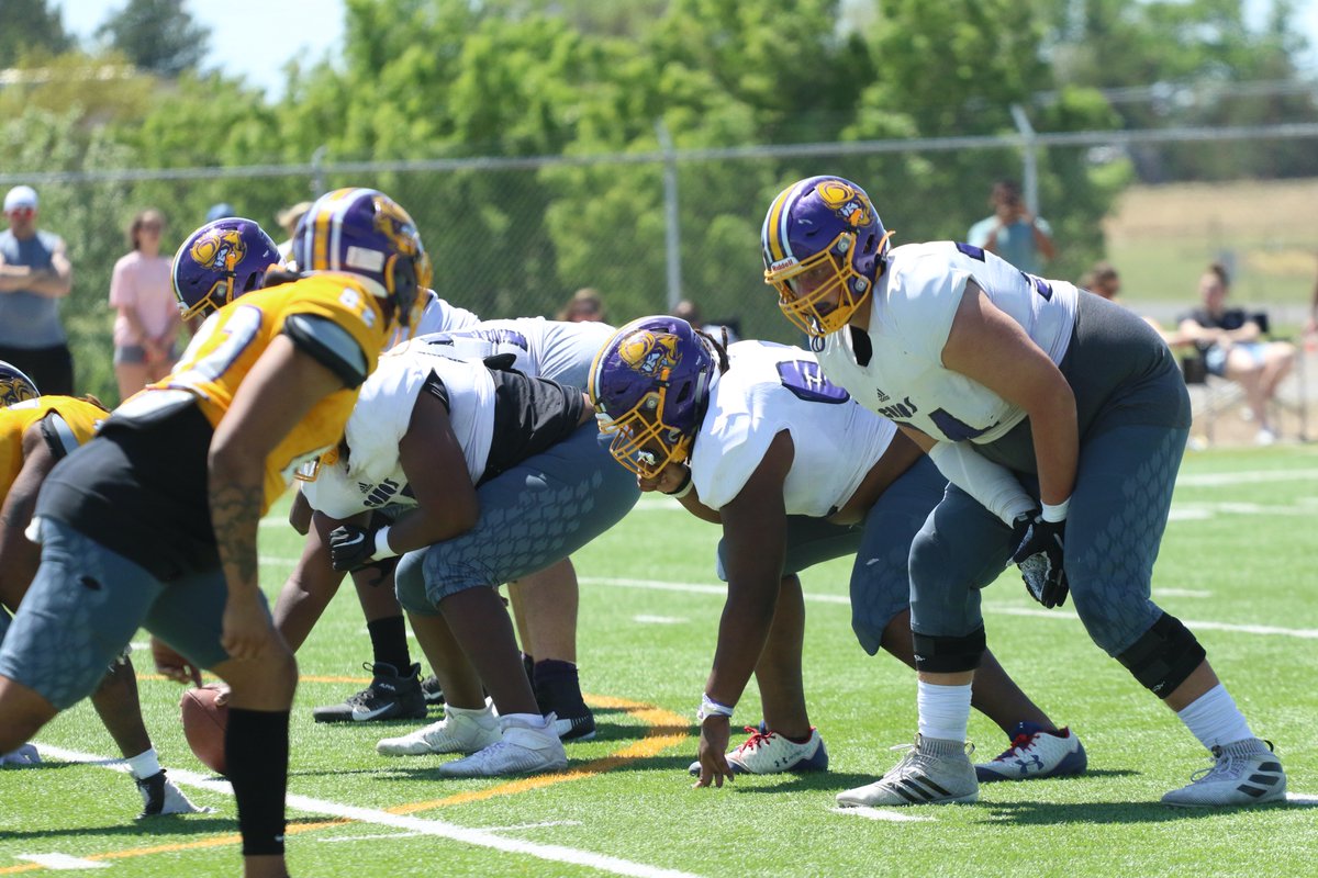 GoConqs's tweet photo. 🏈Football | #GoConqs 

@GoConqsFB hit the field for their Spring Game today &amp; got some good work in 

Peep👀some pics of the action📸 https://t.co/WpYS3kxGNb