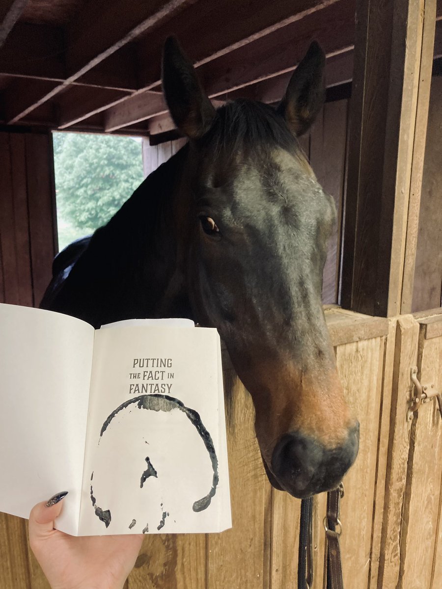 VoloCaballus's tweet photo. A friend requested both my autograph AND De Vedras’s on her copy of PUTTING THE FACT IN FANTASY.

De Vedras made his opinion of this exercise very clear… I do not think his respect for me will ever be lower @DanKoboldt https://t.co/HhsBB1gUxv
