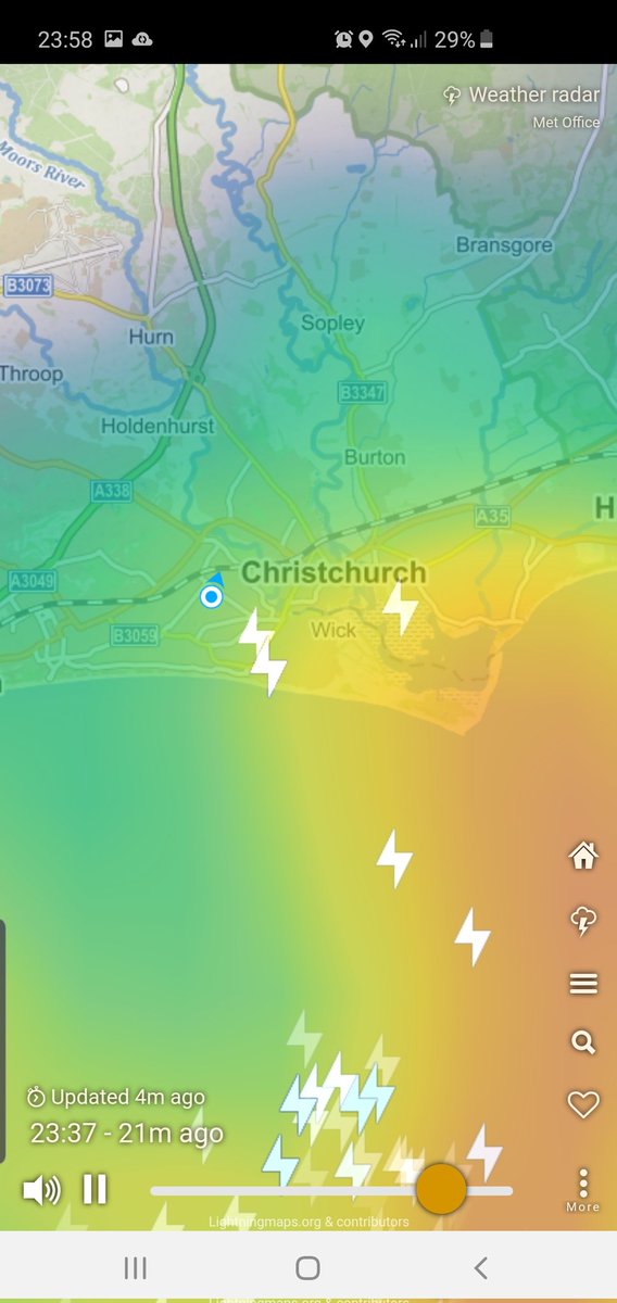 MellorFiona's tweet photo. Wow, the building literally shook!
Boy cat still out,...probably sleeping through it #whatstorm? I might be a bit tired in work tmrw.
#lightening #thunder #storm https://t.co/Rko6PkCAMy