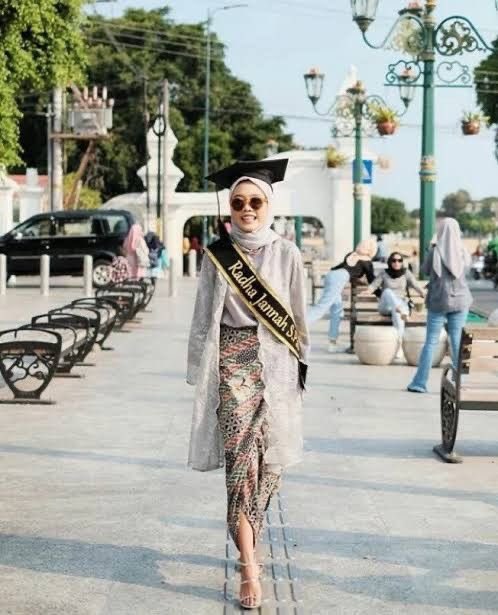 nuhayya00's tweet photo. Rekomendasi Kebaya Untuk Wisuda🥰 https://t.co/6r8bEVQsx9