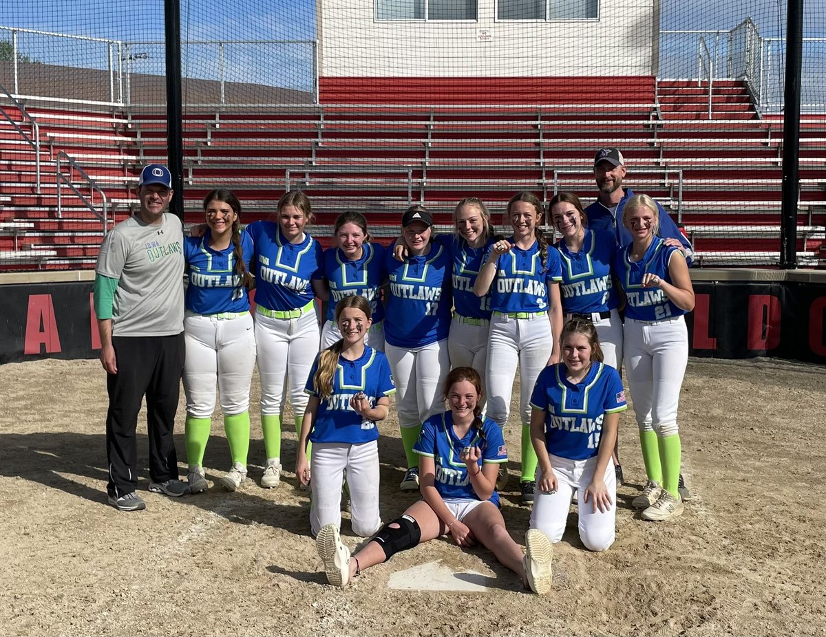 Ava Signs tweet media