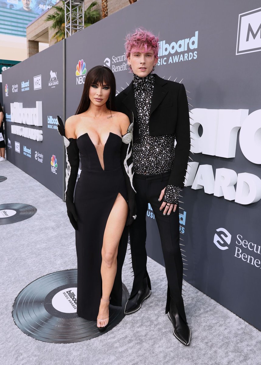 MarvelousMFox's tweet photo. 📸 NEW | Megan Fox and Machine Gun Kelly at the 2022 Billboard Music Awards #BBMAs https://t.co/jFqaZ8RKGX
