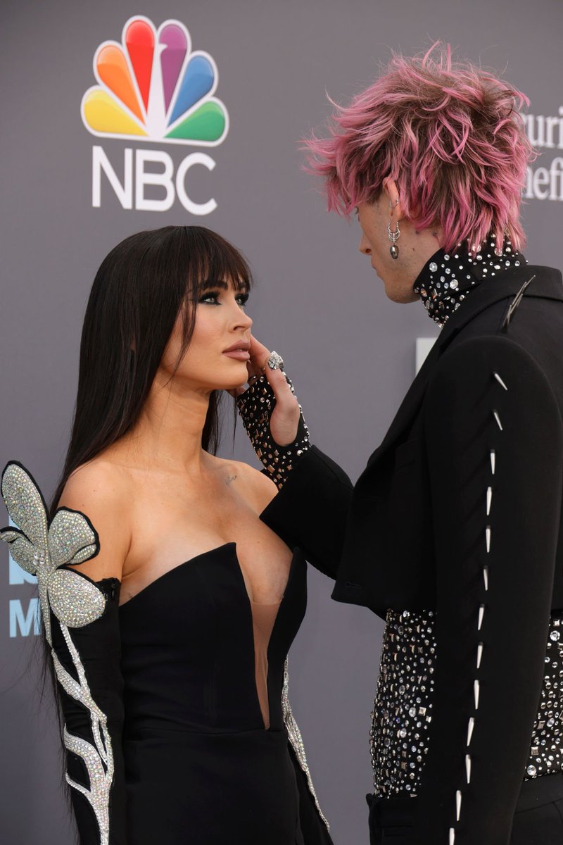 MarvelousMFox's tweet photo. 📸 NEW | Megan Fox and Machine Gun Kelly at the 2022 Billboard Music Awards #BBMAs https://t.co/jFqaZ8RKGX
