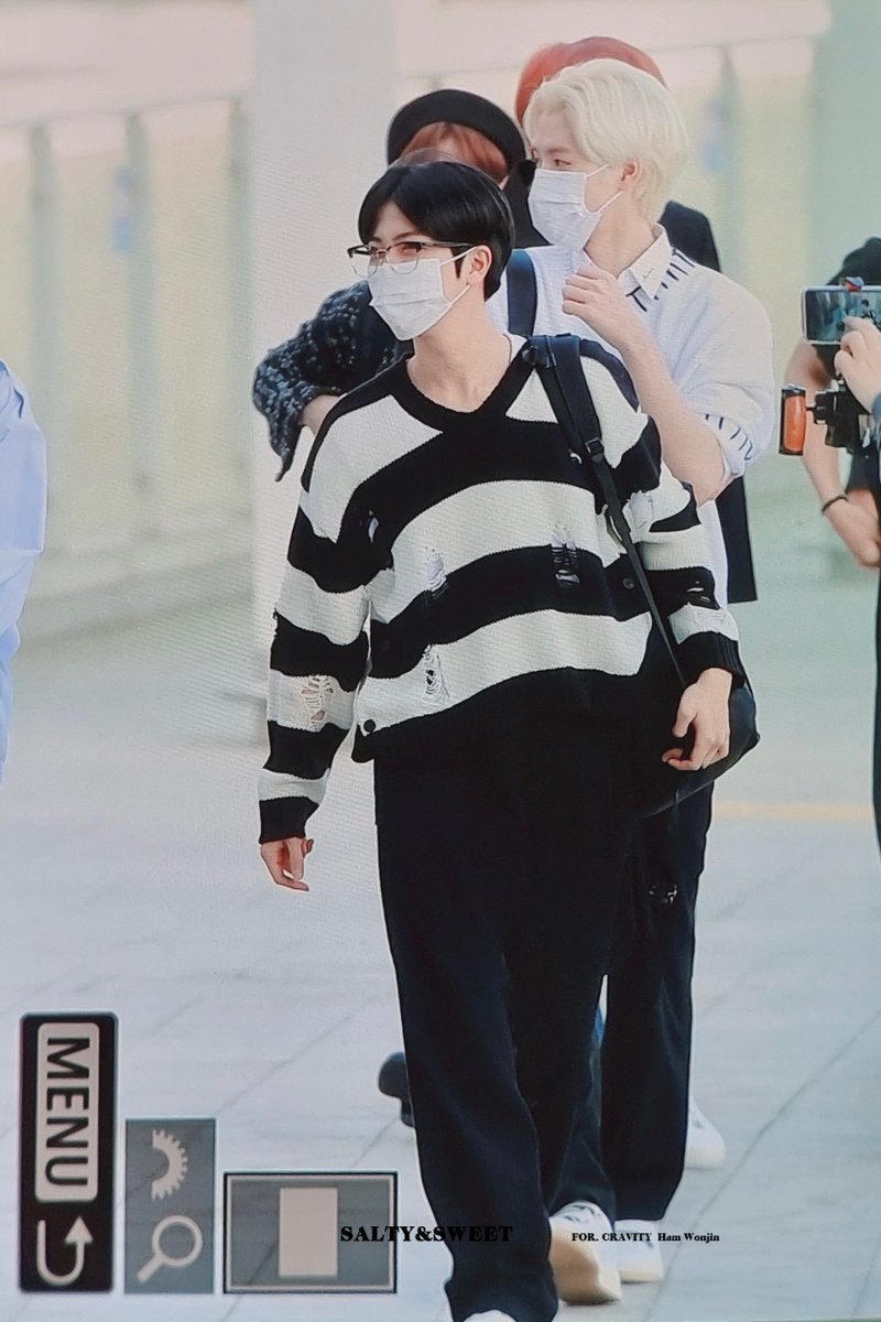 SaltySweet_0322's tweet photo. #함원진 220516 ICN 출국

#크래비티 #CRAVITY #원진 #WONJIN https://t.co/TccORjudc4
