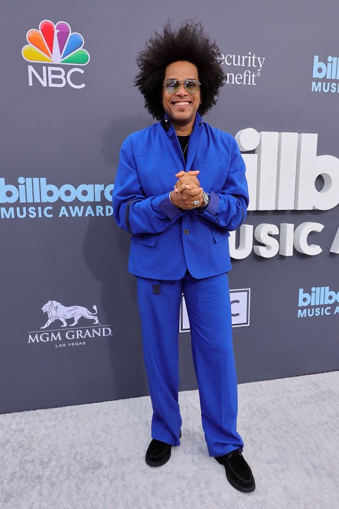 letskeepitabuc1's tweet photo. Maxwell at the 
#BBMAs  #BillboardMusicAwards  #BillboardMusicAwards2022 https://t.co/4rOJXhIW8C