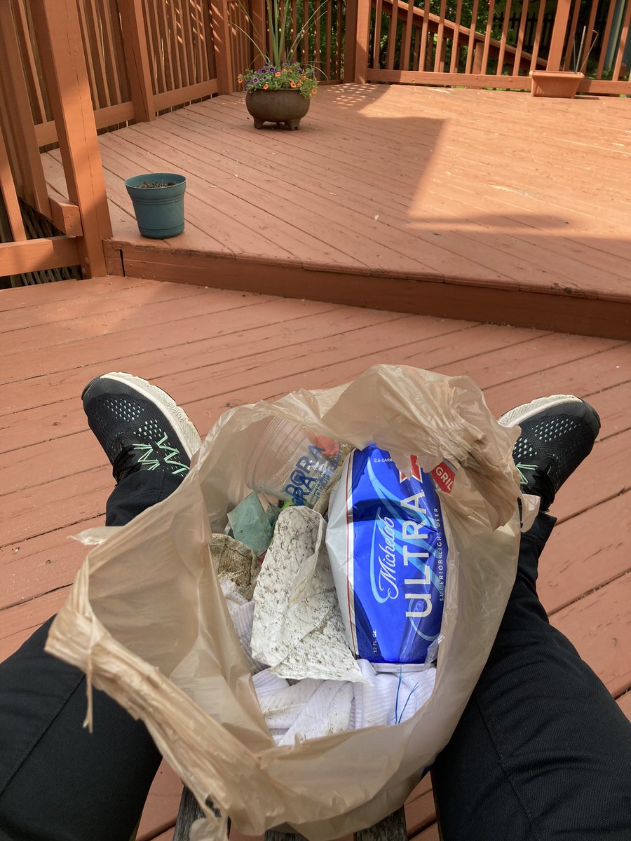 10MinDQ's tweet photo. #SundayTradition Picked up a few extra items for the USPS food drive as well as my pantry ( spell check ) drop off. Trash pick up and #DogsOfMPC Juniper walks. And because squat to stands is just another form of weeding, I did 90 minutes of that. @MyPeakChallenge https://t.co/sMYZjenpvo