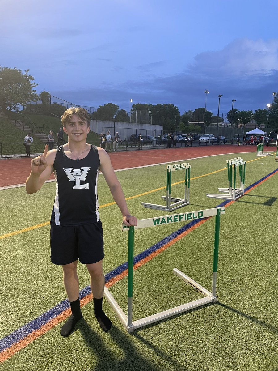 werunWL's tweet photo. Did you know that Jackson Broadwell was the district champion in the 300 hurdles and was 2nd in the 100 hurdles, long jump, triple jump and 4x100?!#amazing #generalspride @WLHSAthletics @WLHSAthletics https://t.co/dqQY3ZYa4H