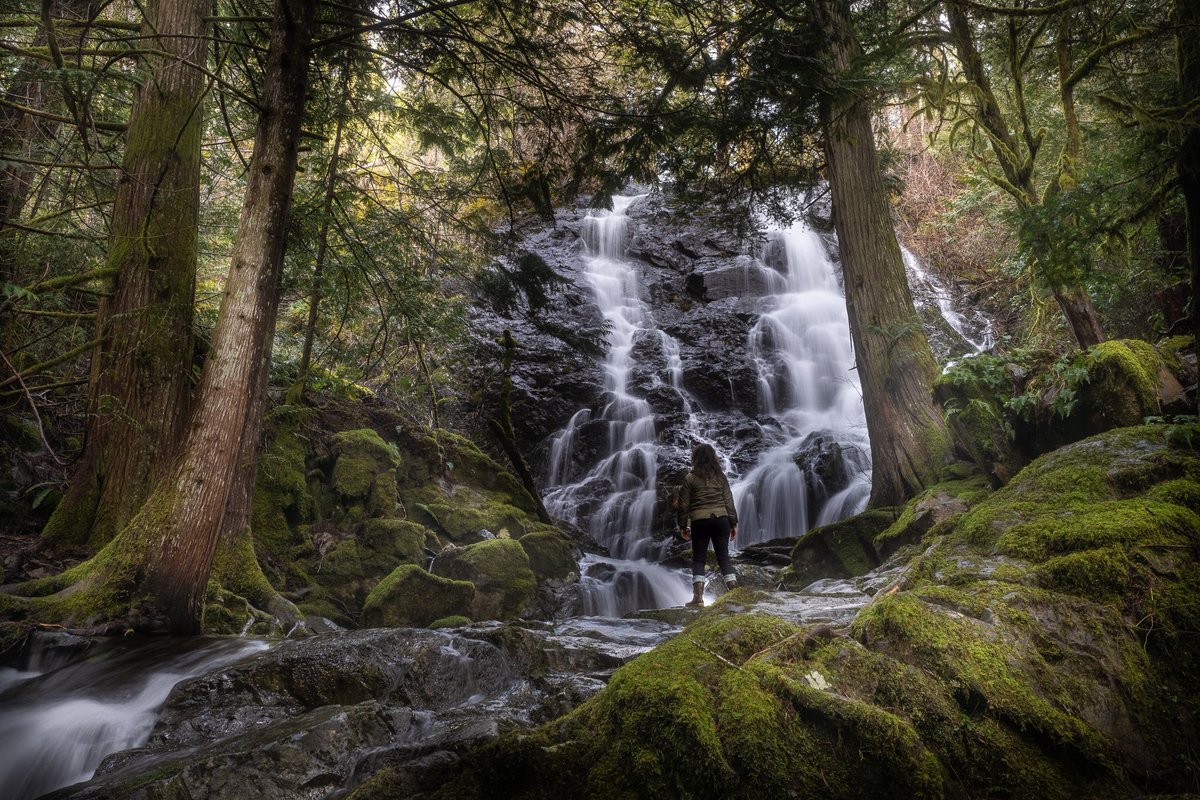 NaomiDevine's tweet photo. G at the waterfall ✨
T’Sou-ke territory // #ExploreVanIsle https://t.co/BBgPSMYjpa
