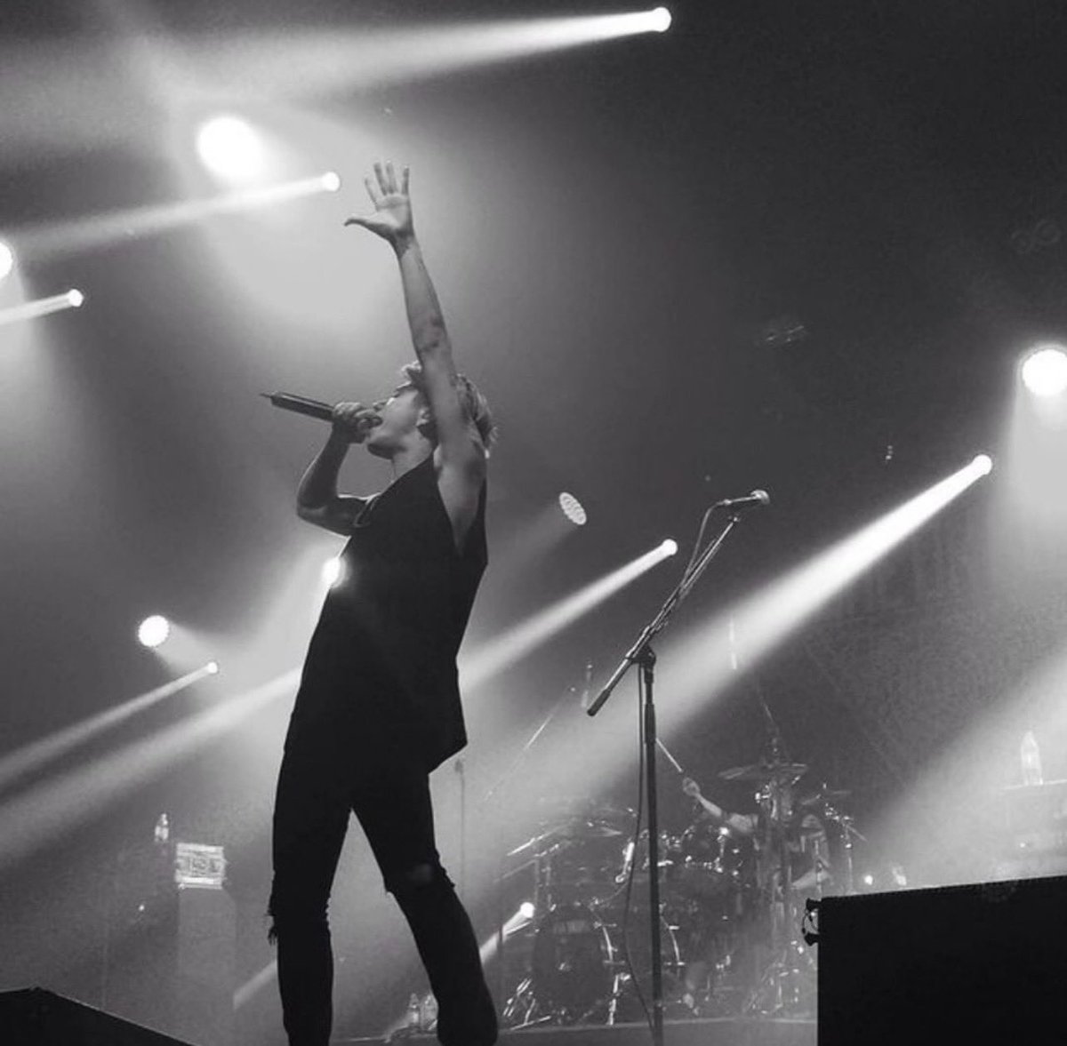 rule10969's tweet photo. #ワンオクロック
#oneokrockinjkt 
#ONEOKROCK 
#ワンオク好きと繋がりたい
#ワンオクグッズ
#ロック
#ROCK 
#フォロミー
#OORerさんと繋がりたい
#ロック好き https://t.co/ZjP36rUJVK
