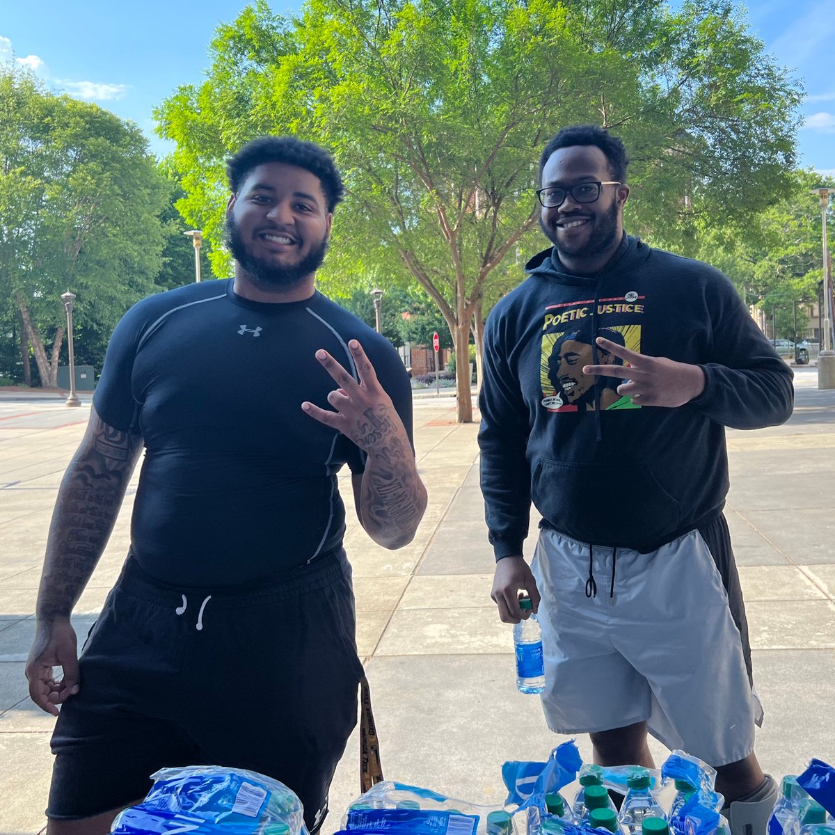 GeorgiaTechFB's tweet photo. Feels 𝗴𝗿𝗲𝗮𝘁 to be back ✌️

#4the404 /// #ATL https://t.co/W76aABsWS1