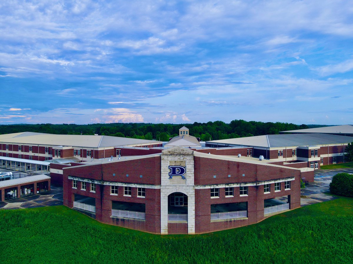 The brightest light at a distance on the Dorman Campus as it shines over Cavalier stadium for all to see!!! <a href="/DormanAthletics/">Dorman Athletics</a> <a href="/DormanFootball/">⚔️Dorman Football⚔️</a>