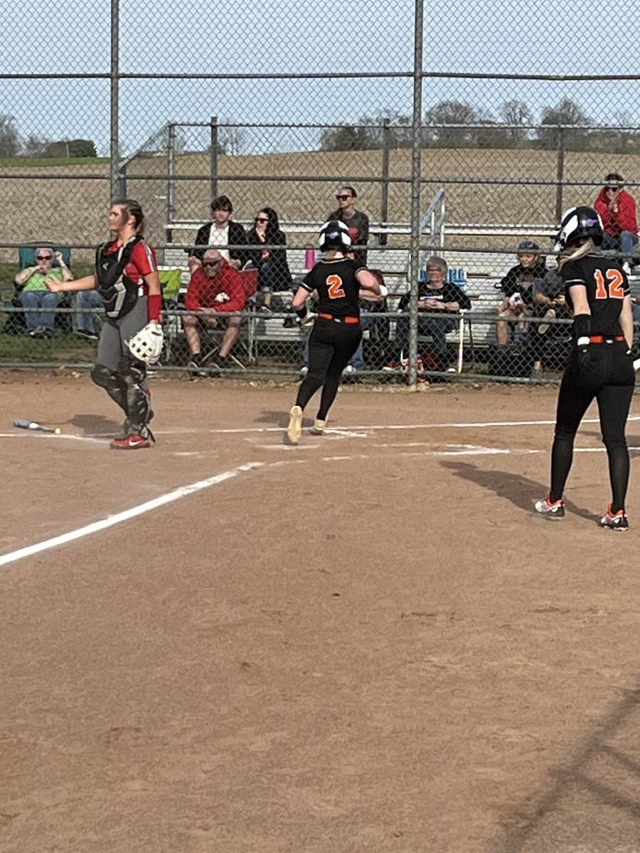 AC_Athletics1's tweet photo. All-MSL Team | 🥎

•Megan Tooill- 2nd Team. 

•@keirsten_w &amp; @_carlysingleton - Honorable Mention. 

Congrats, Ladies! ♠️ https://t.co/luualJmRfK