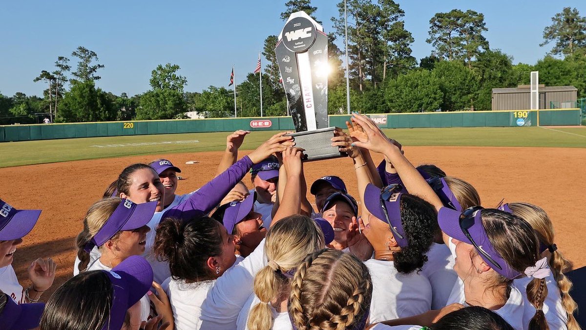 NCAA Softball tweet media