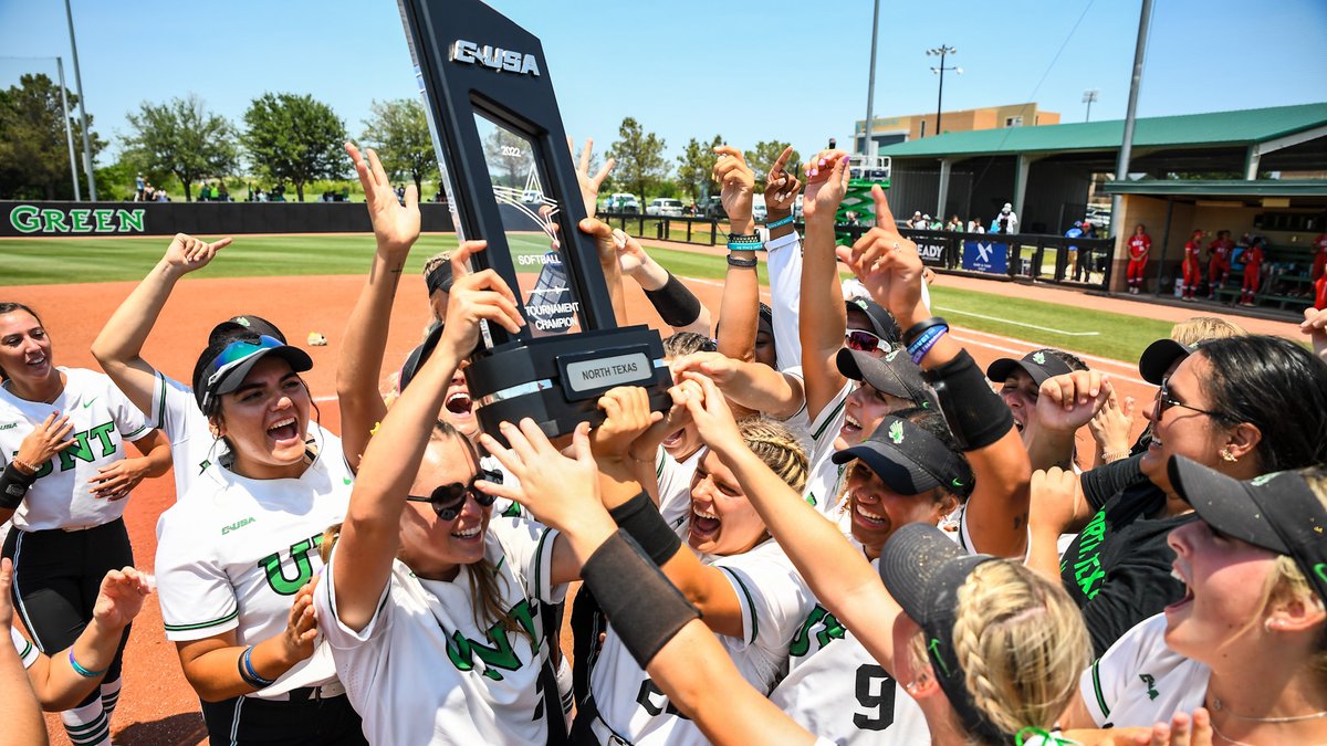 NCAA Softball tweet media