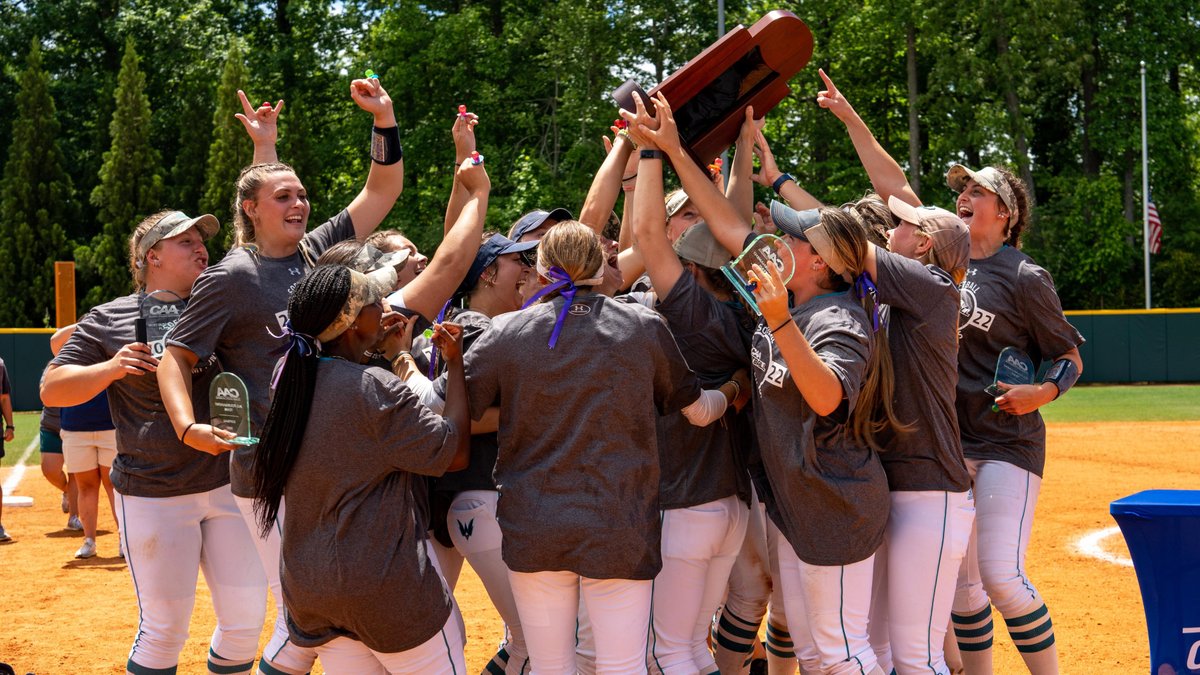 NCAA Softball tweet media