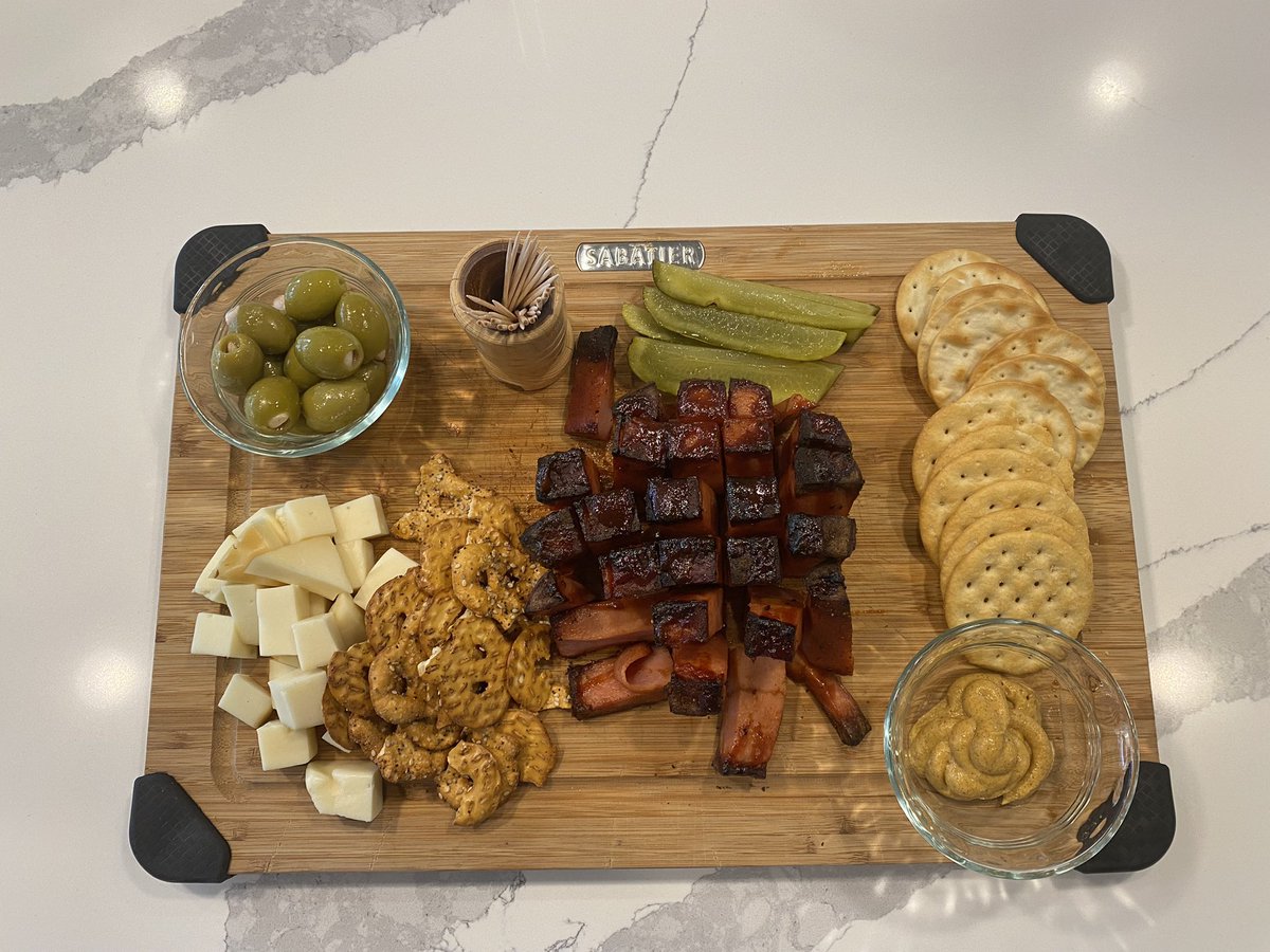 kgdaniel13's tweet photo. @wfaaweather @MeatChurch https://t.co/OW8INij50Y