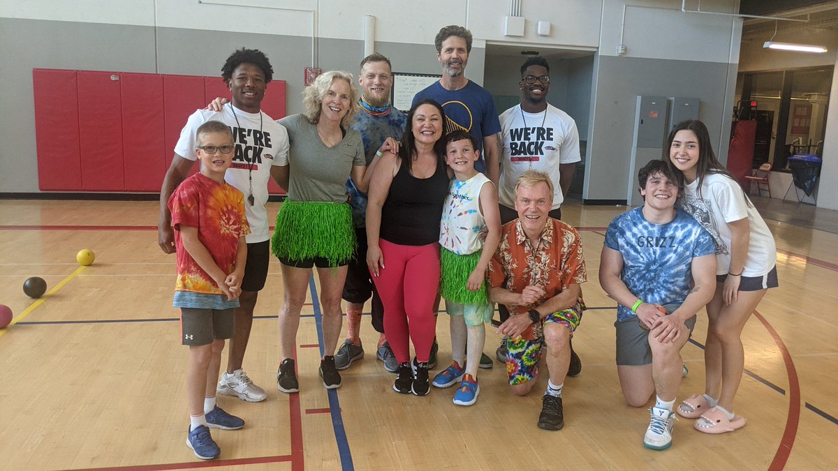 CoachHallcm's tweet photo. It was great to see the Ashland community and @SOU_Football players support and participate in Jack's Dodgeball Olympics. Proceeds go to @OHSUDoernbecher Pediatric Brain Tumor Research. #BeGoodSoil #SeekCommunity https://t.co/7tocXUSmbO