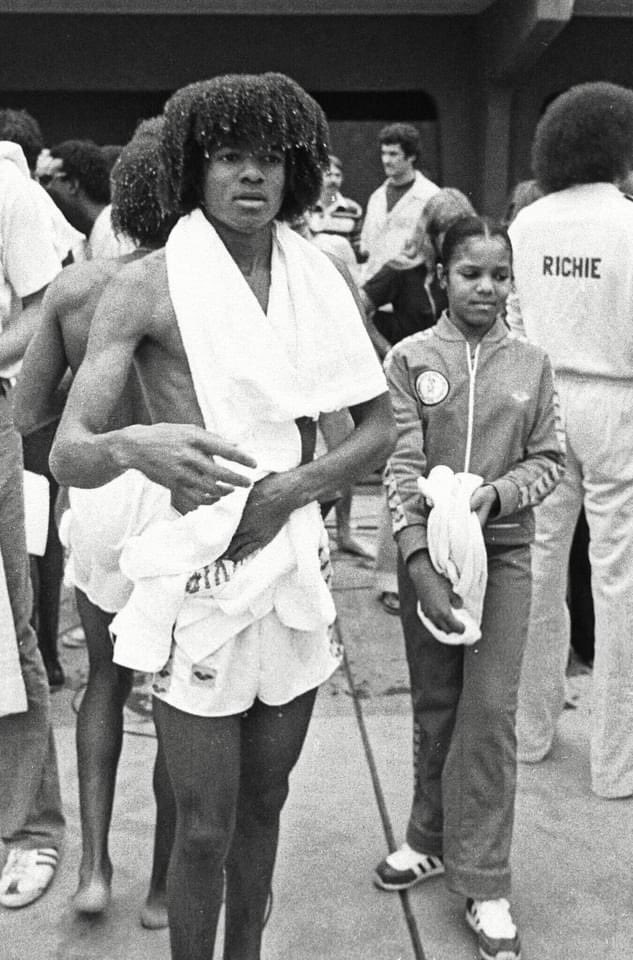 King_Mugsy's tweet photo. Michael & Janet back in 1978 ๐ค๐ค
M.J. was flawless โฆ #MichaelJackson #JanetJackson #Circa1978 #Repost https://t.co/ZV75SZ79t0