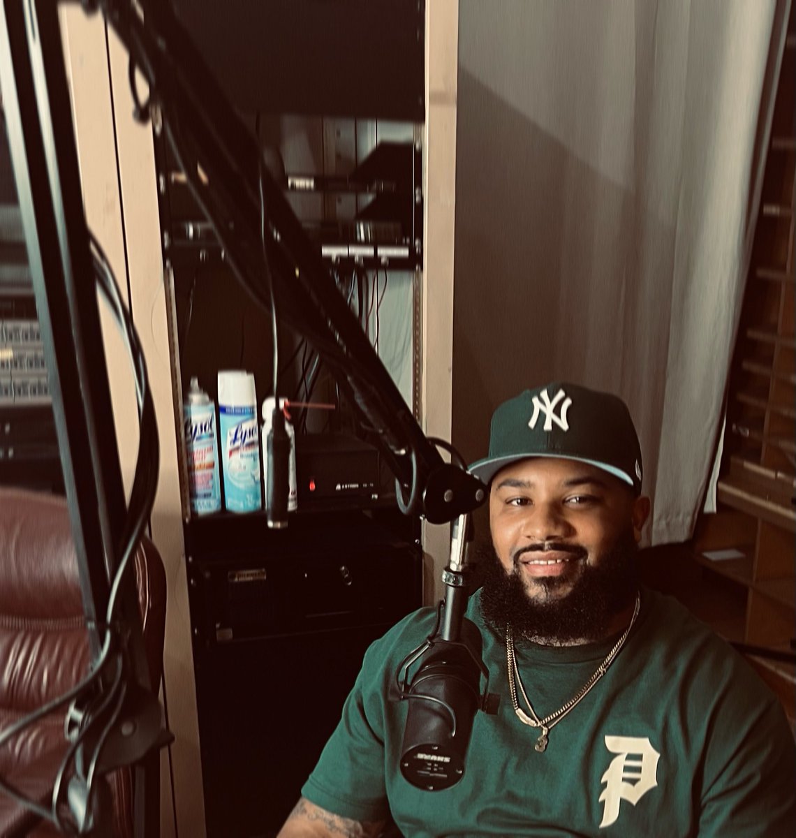 Phelps_boi's tweet photo. Today was an amazing Day , I had the pleasure to be on the WWBC radio to talk with Lady J about my @want2inspire Inc nonprofit journey, mission &amp; all we have to offer to our community. #justwanttoinspire #nonprofit #nonprofitfundraising #neighborhoodhero https://t.co/Z16nPti4cx