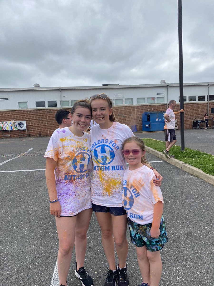 GrescoMary's tweet photo. So much fun!! Such a beautiful day!! So much color!! Thank you HHS for allowing us to have this eventโค๏ธ๐งก๐๐๐๐ #AutismAwareness #colorrun2022 https://t.co/ZQDZW6pPWl