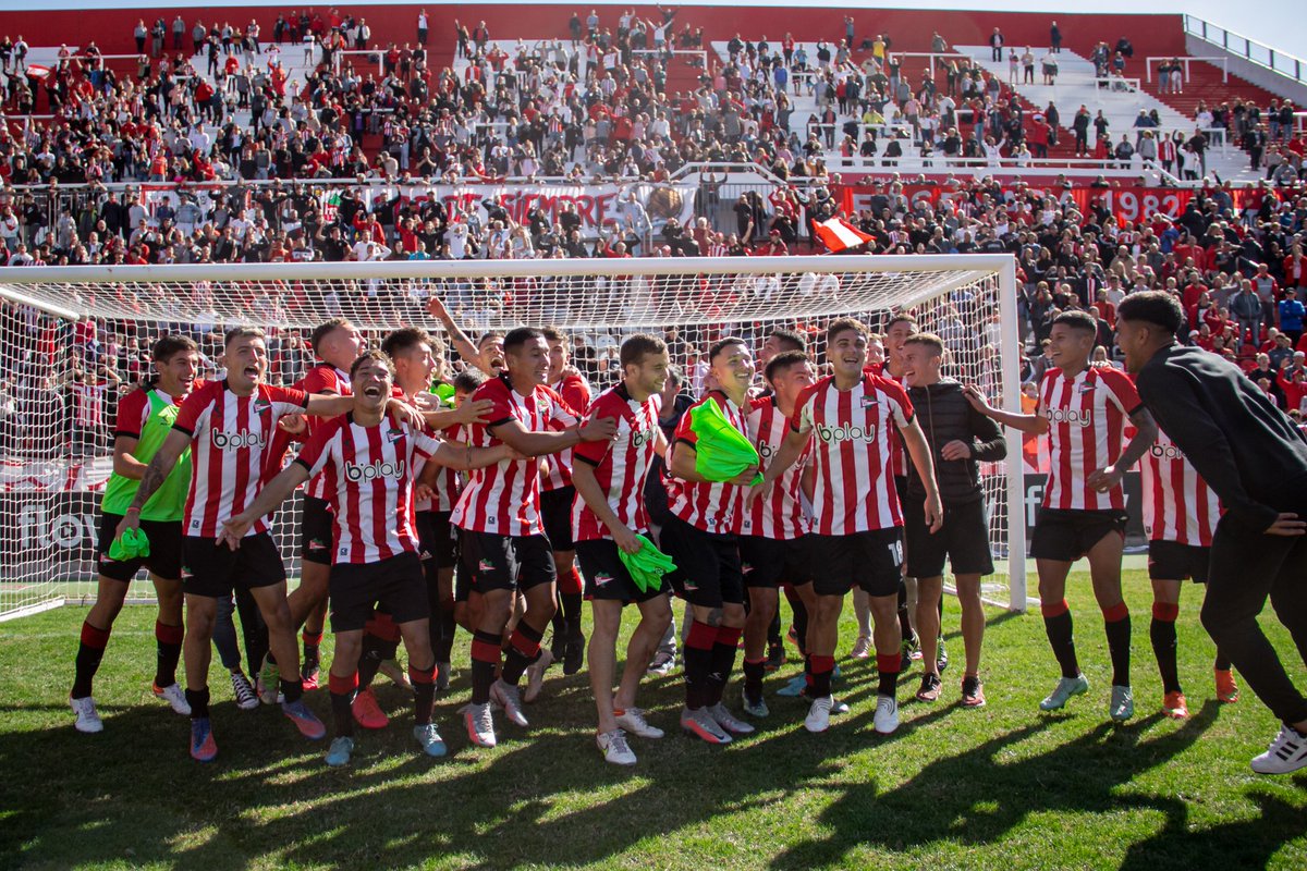 Siempre de este lado.
Última final estudiantes🇵🇪🦁