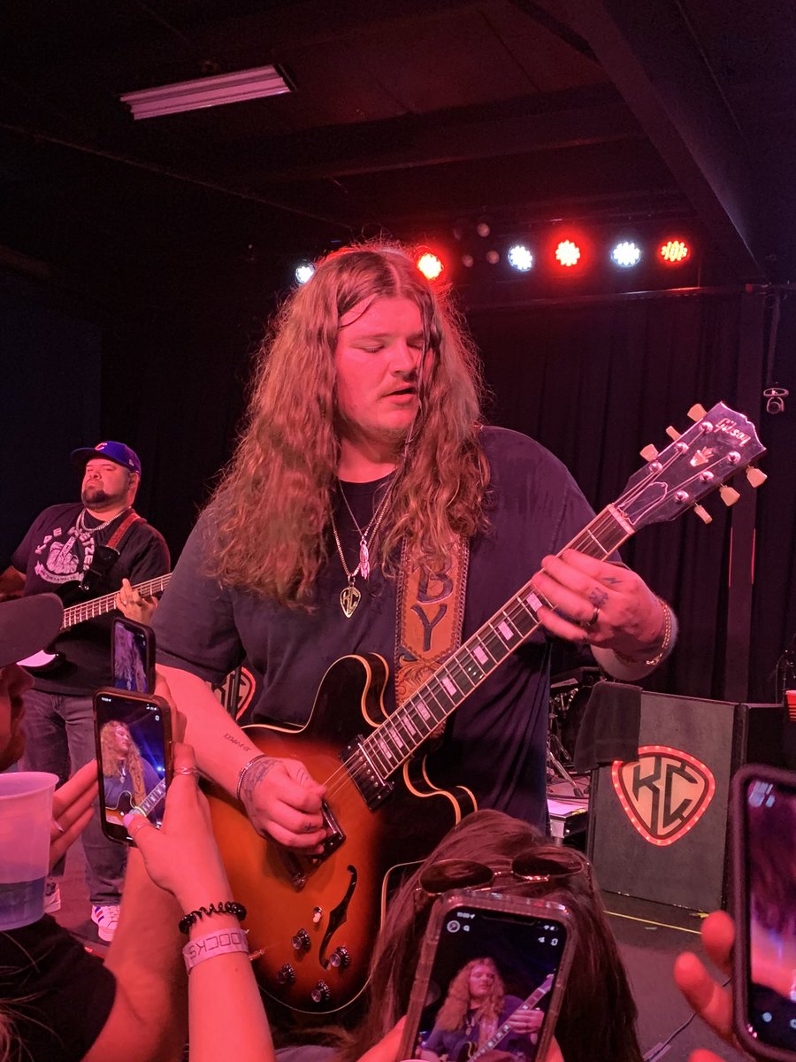KSef20's tweet photo. @KolbyCooper_ puts on one hell of a show🤟🏼 https://t.co/vTyy0UUhf8