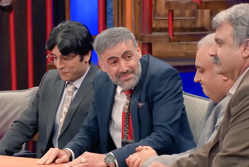 Biri güven bana dediğinde...
#EkonomininDurumu 
#GuelduerGuelduerShow 
#GüldürGüldürShow