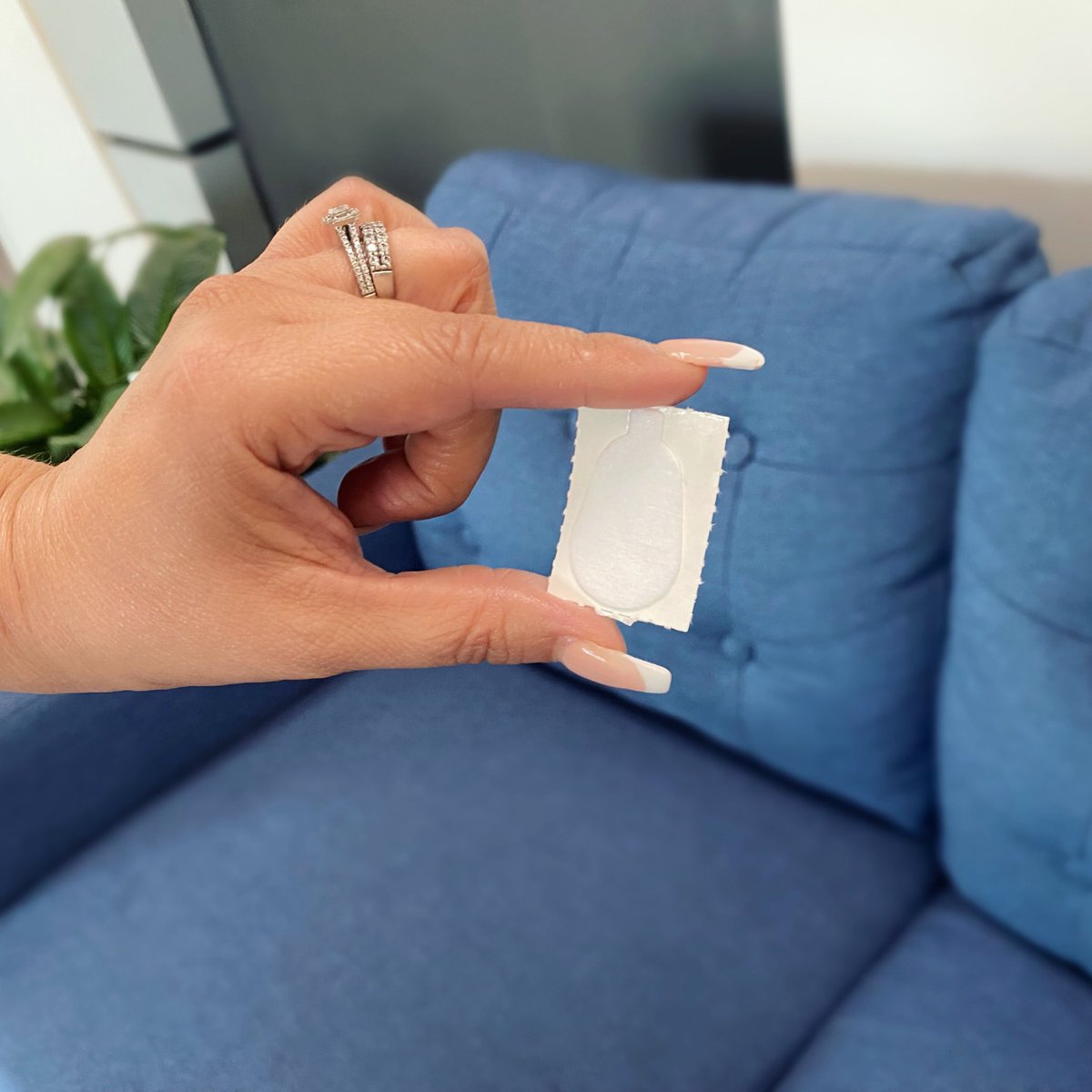 theladypatch's tweet photo. Got bladder leaks? Get Lady Patch.
๐ธ No pads
๐ธ No drugs
๐ธ No surgery
Just one tiny but mighty patch, to keep you dry. ๐ธ
.
.
.
.
.
.
.
#TheLadyPatch #WomensHealth #Incontinence #Urology #MomLife #MomBladder #BladderControl #Peezing #PeeProblems #FitMom #MomsOfIG #PeePee https://t.co/sgtJM65viE