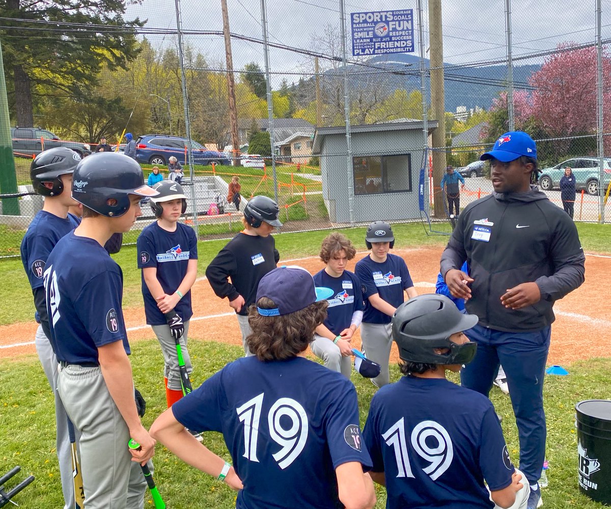 BlueJaysAcademy's tweet photo. Today we were able to honour the legacy of @BaseballCANWNT member Amanda Asay by hosting a free clinic in her beautiful home of Nelson, BC.

Thank you to our baseball family at @NelsonBaseball1, @Baseball_BC and @BaseballCanada for helping bring our event to life. https://t.co/E1XCM9OB8Y