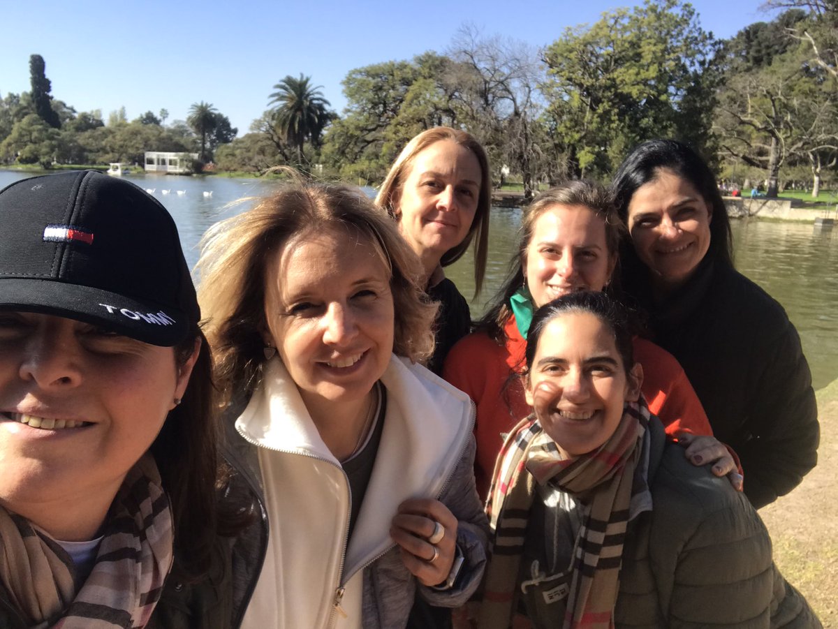 Patoroca2's tweet photo. Peaker meet up in Buenos Aires! 🇦🇷😎🎉❤️ Brunch, walking and some drinks! 👟🍺🍹🥂 @MyPeakChallenge @SamHeughan @ESSpeakPeakers @MountainPeakers @RoadtripPeakers @jordana_brown @MESSLAAR #MPC2022 #MyPeakChallenge https://t.co/hFeOtR2Gmm