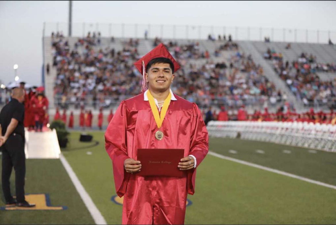 T-5 days for my diploma #SeniorSunday