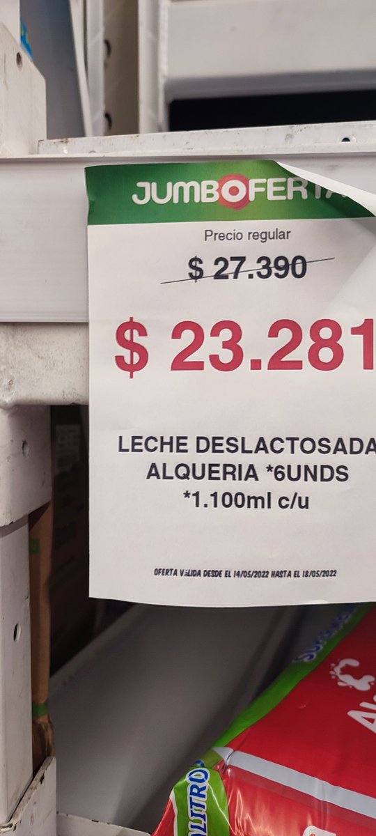 camerchanh's tweet photo. Ojo con la publicidad engañosa de @TiendasJumboCo   ponen está publicidad junto a la leche de 1300ml pero en realidad te cobran 31.590 https://t.co/EJqwHJJ4Lh