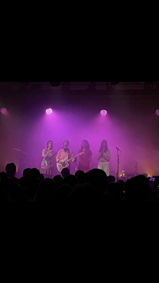 tri6tan's tweet photo. @goatboymusic @_Warpaint Yeeees amazing gig 🙌🏻 https://t.co/k9reIby2Cb