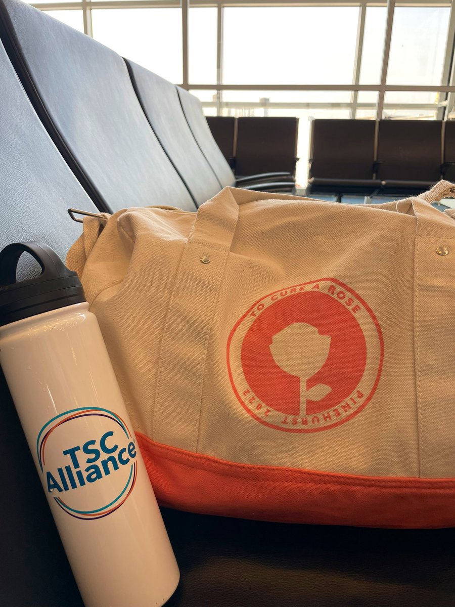 secacciatore's tweet photo. Tell me you’re headed to @PALSrg without telling me… felt extra appropriate to be sporting my @tscalliance bottle for #TSCGlobalDay2022 heading to South Dakota! (Also a shoutout to @ToCureARose for keeping me stylish) #PPALS #PPACT https://t.co/tfckj78N4d