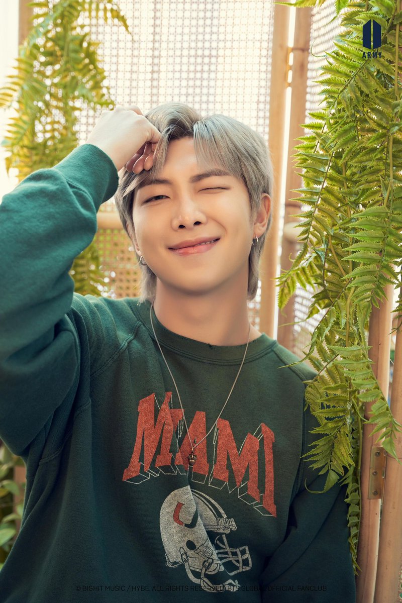 kkukstudio's tweet photo. BTS WEEKEND with RM https://t.co/gwoKiAU93c