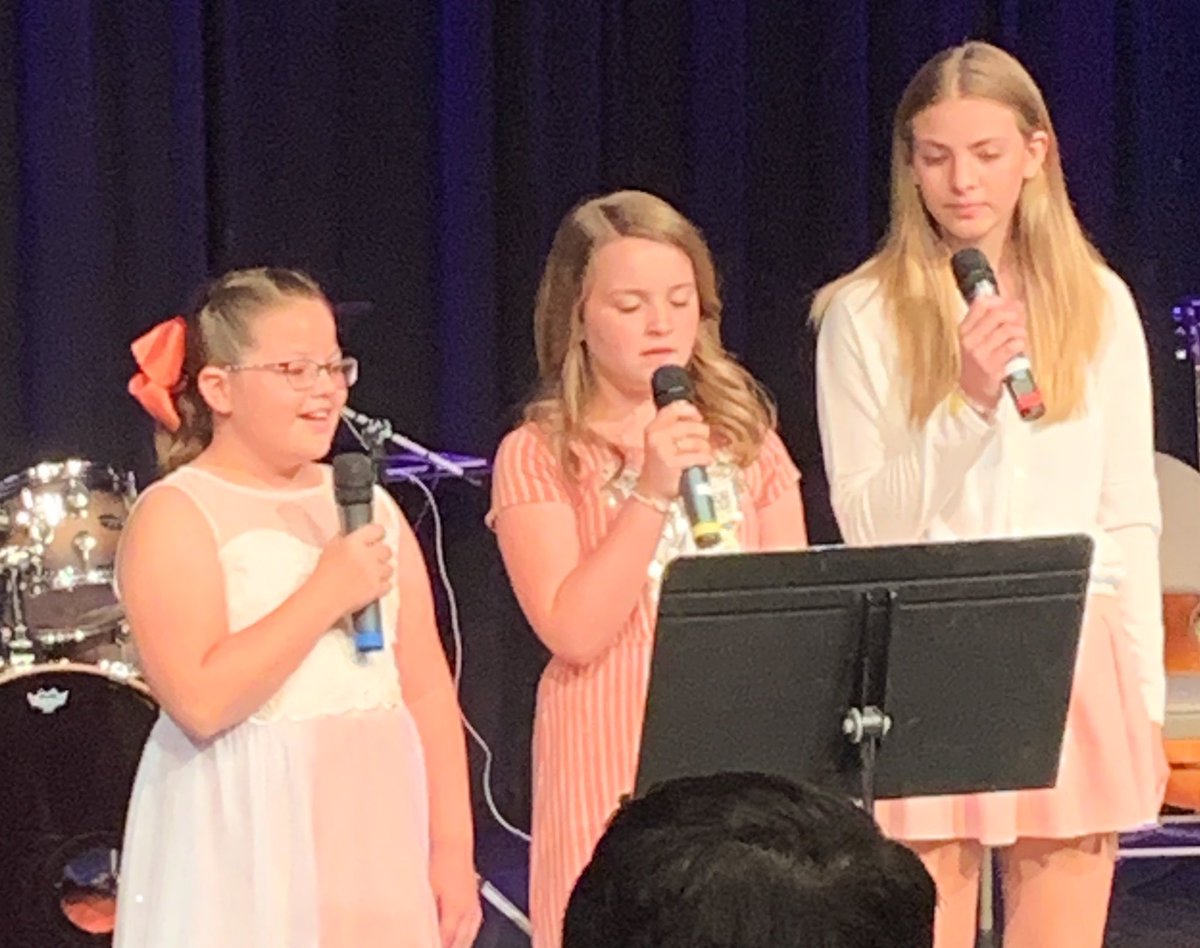 GESCurnow's tweet photo. Wow!  Blown away by these talented GES stars!!!  A beautiful recital with a guitar duet and a singing performance. Thrilled to be invited!!#gesshineon @gesriski https://t.co/gcRLqNwUB9