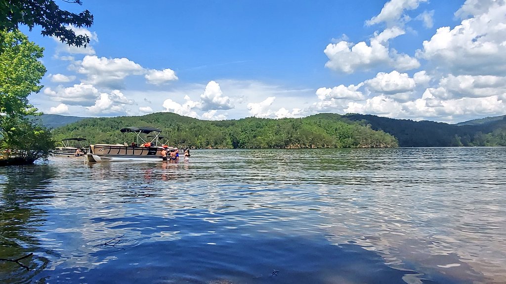 karlaheld1's tweet photo. This weekend's #swimsesh. #adventure with #azulAdventures https://t.co/40nhwNdA9N