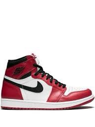TyriqueNvrLose's tweet photo. The panda dunks been getting a little too plentiful and common lately. If y’all get y’all drop from TikTok just say that. Keep y’all culture vulture asses over there tho. Don’t need y’all taking up all the shoes. Lost too many raffles to people like this😖#UnoriginalDrip #BadFits https://t.co/glMIdsLaCg