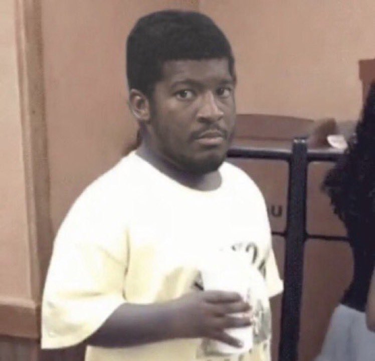 chuckknoxx's tweet photo. Jameis Winston reading Drew Brees tweets... https://t.co/5WU9j5GDyO