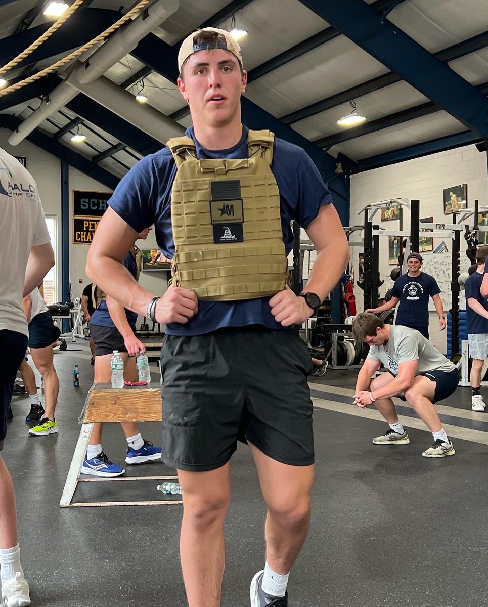 skeeterdaville's tweet photo. Way to go @jakereid58 in leading a great Murph Challenge at Malvern Prep #brotherhood https://t.co/JPt374OCAc