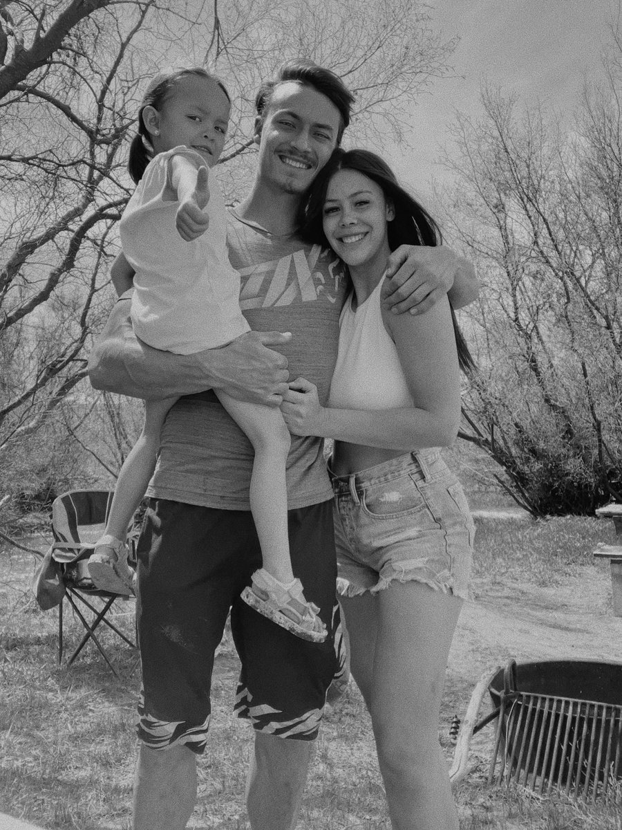 Miklyn_Kane's tweet photo. my whole life<3 https://t.co/anUqb0dGcl