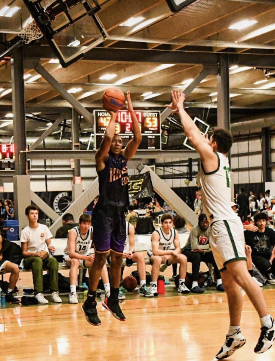 Took home the 17U chip this weekend at <a href="/ZeroGravityBB/">Zero Gravity Basketball</a> <a href="/ZeroGravityXL/">ZGXL</a> #classof2026 #kingthings #OCkings