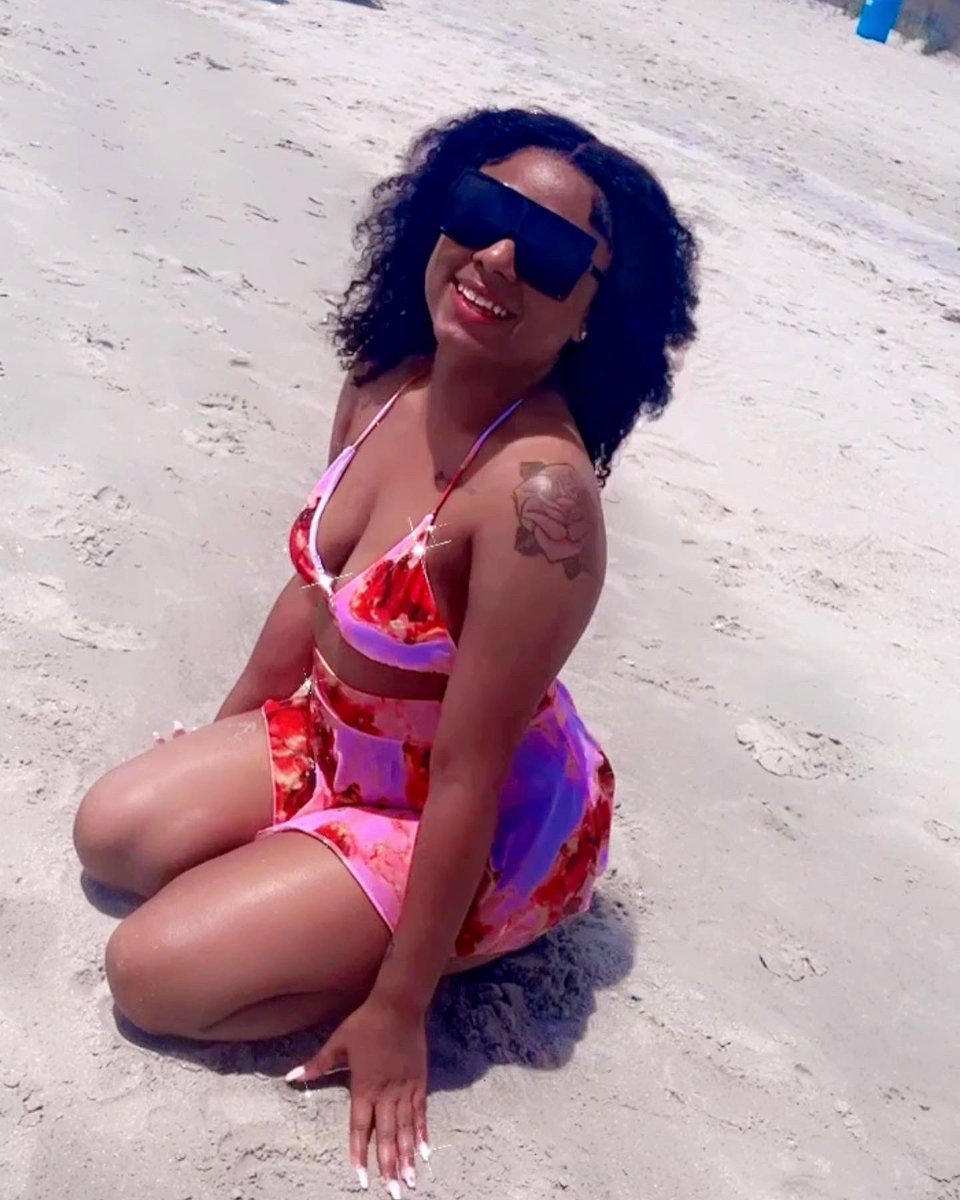i_aaliyah_'s tweet photo. 🌸☀️ https://t.co/6wQ4o43HyX