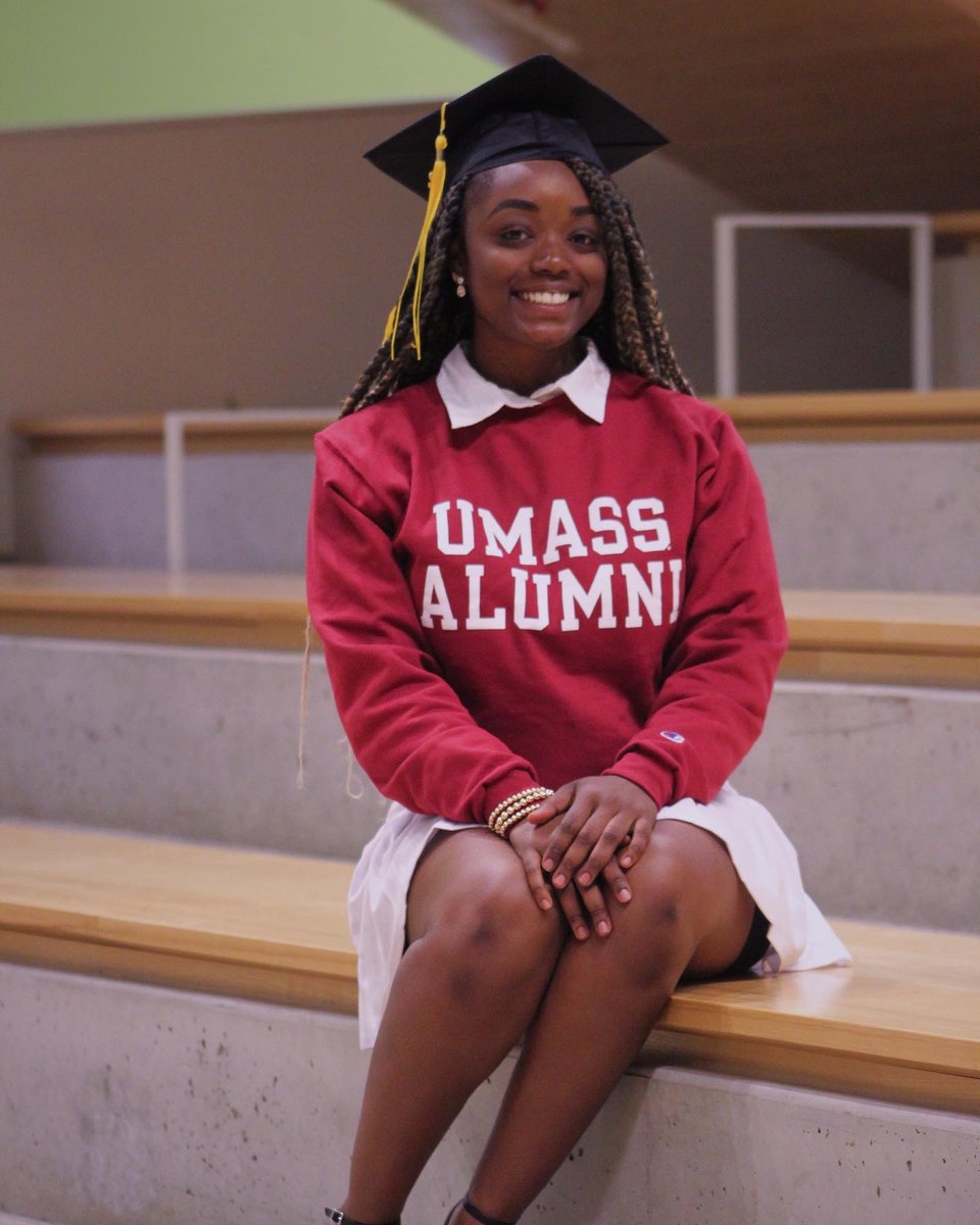 styles_shaye's tweet photo. Such a bittersweet moment but I couldn’t be more proud of myself. The past 4 years have not been easy by any means, especially the past year, but I made it. College has taught me to grow through what you go through, and I’m excited to enter this new chapter of my life 🥳🍾 https://t.co/gcc0SAm6cb