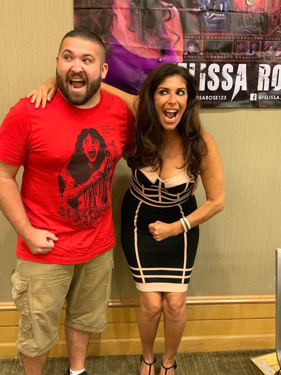 Primetime_1987's tweet photo. @Felissa_Rose! And the bread slicer kill was fuckin gnarly!! #ChainsawAwards #MangledDickExpert https://t.co/wykKGUdzEF
